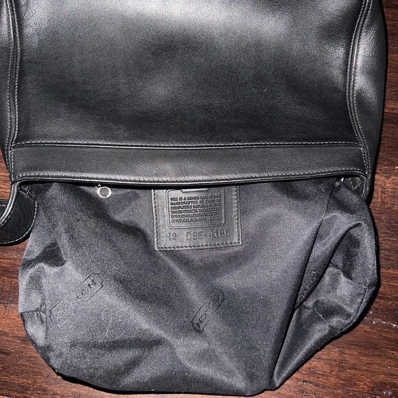 Vintage Coach 4186 Slim Crossbody Bag Leather, Hippie Messenger Purse - Picture 6 of 8